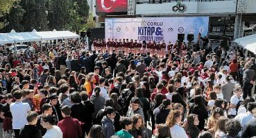 10. Çorlu Kitap ve Kırtasiye Fuarı Başladı