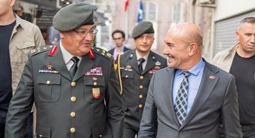 Başkan Soyer Ege Ordu Komutanı Kemal Yeni’yi konuk etti