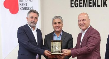 Kent Konseyleri Birliği Bayraklı’ da toplandı