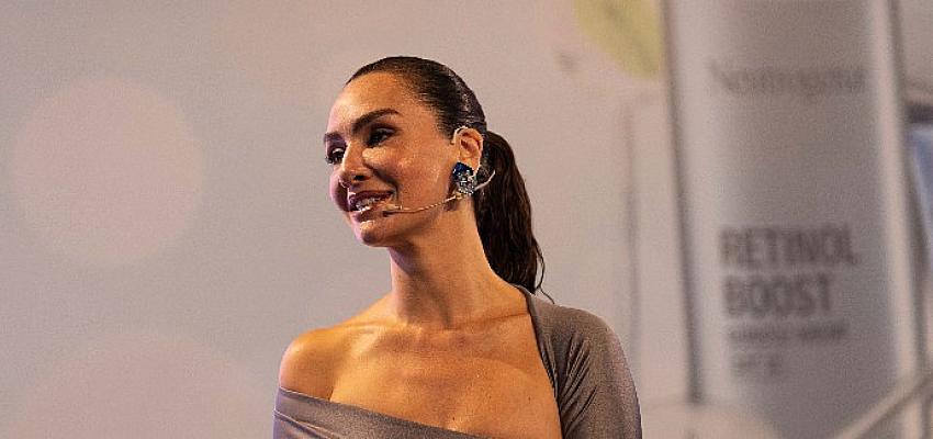 lider-cilt-sagligi-markasi-neutrogena-yeni-retinol-boost-serisi-icin-marka-yuzu-birce-akalay-ile-ses-getiren-bir-lansmana-imza-atti.jpg