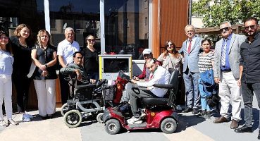 Narlıdere’de engelli şarj istasyonu kuruldu