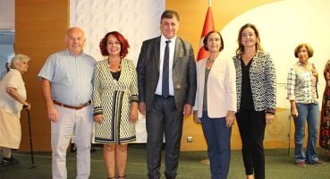 22 Yazar Farkındalık İçin Kaleme Aldı: Yakından Geçen Alzheimer Öyküleri