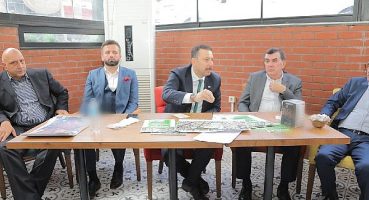 AK Parti İzmir Milletvekili Mahmut Atilla Kaya, Buca’da muhtarlarla buluştu