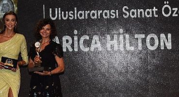 Amerika’da yaşayan Türk sanatçı Arıca Hilton’a büyük gurur