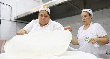 Antalya Büyükşehir, kadın kooperatiflerine üretim tesisi kurdu