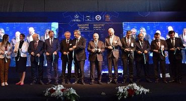 Bakan Mustafa Varank 15. Ankiros-Turkcast Fuarının açılışına katıldı