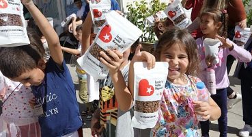 Bayraklı’da minikler can dostlarla buluştu