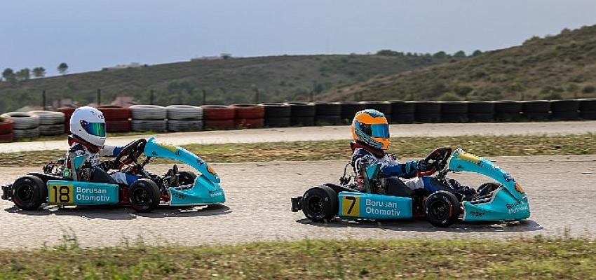 bom-karting-podyum-parolasiyla-izmit-korfez-pistine-cikmaya-hazirlaniyor.jpg