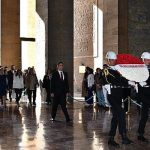 egiad-anitkabirde-ataturkun-huzurunda-laik-demokratik-cumhuriyet-ve-cagdas-uygarlik-dogrultusunda-yuruyecegiz.jpg