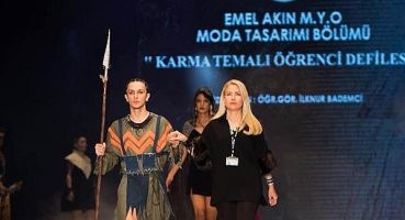 EÜ Emel Akın Meslek Yüksekokulu öğrencilerinden “Karma Temalı Öğrenci Defilesi”