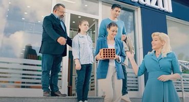 Fuzul, Zahide Yetiş ve Kadir Çöpdemir’in başrollerini paylaştığı yeni reklam filmini yayınladı.