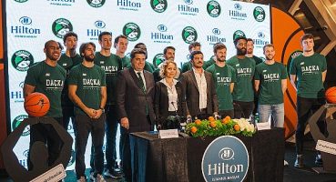 Hilton Istanbul Maslak ve Darüşşafaka Basketbol Takımı iş birliği