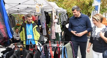 Kadıköy Belediye Bahçesinde Yeniden Kullanım Pazarı