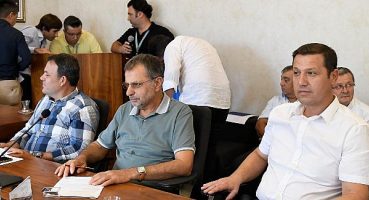 Kemer Belediyesi Ekim ayı meclis toplantısı Kemer Belediye Başkanı Necati Topaloğlu başkanlığında gerçekleştirildi