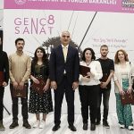 kultur-ve-turizm-bakani-mehmet-nuri-ersoydan-baskent-kultur-yolu-festivalinde-genc-sanatcilara-destek.jpg