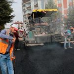 nevsehir-belediye-ekiplerinin-esentepe-mahallesinde-sicak-asfalt-mesaisi.jpg