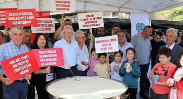 Sütün başkenti Ödemiş’ten çağrı var: İçerken değerli olan sütümüz satarken de değerini bulsun. İneklerimiz kesilmesin