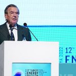 12-turkiye-enerji-zirvesine-katilan-almanya-eski-basbakani-gerhard-schroder-enerji-fiyatlarina-fren-sart-dedi.jpg
