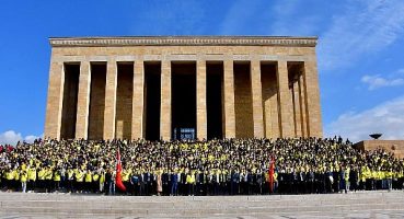 1907 Fenerbahçe Derneği ve 1907 UNİFEB’ten Ata’ya Ziyaret