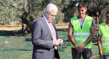 Başkan Deveciler Zeytin Emekçileriyle Buluştu