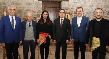 Bergama’da tarihi tören