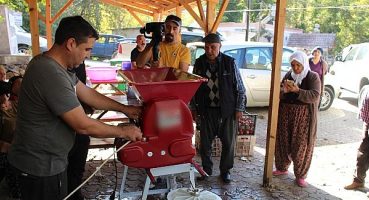 Büyükşehir makine hibeleriyle vatandaşın işini kolaylaştırıyor
