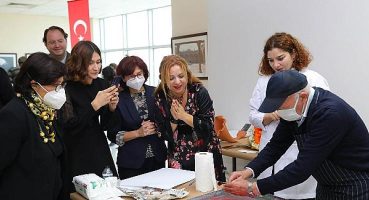 DEÜ’de Sanatla Parkinson Farkındalığı