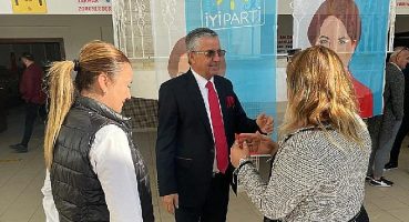 Kemer Belediye Başkanı Necati Topaloğlu’ndan İYİ Parti kongresine ziyaret