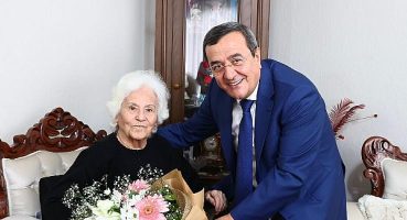 Konak Belediye Başkanı Abdül Batur: Öğretmenlerimize  borcumuzu ödeyemeyiz