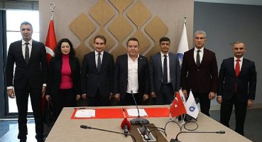 Antalya Büyükşehir Belediyesi'nden çalışanlara 30 bin TL promosyon