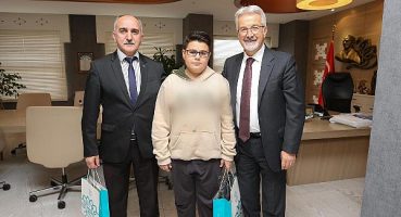 Dünya şampiyonu başarısını Başkan Erdem ile paylaştı