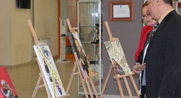 Genç İletişimciler kolajlarını sergilediler