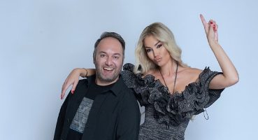 Petek Dinçöz: 'Her gün aynada genetiğimle oynuyorum'