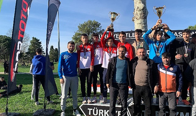 yildiz-erkek-atletizm-takimimiz-turkiye-ikincisi-oldu.jpg