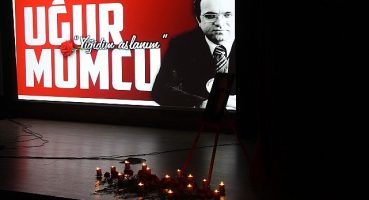 Uğur Mumcu AKM'de Türkülerle Anıldı