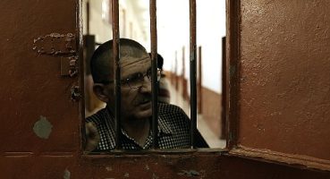 Derviş Zaim'in Tavuri belgeseli Amerika yolcusu