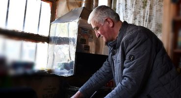 41 Yıldır Bakkalı Olmayan Yerlere Bakkal Götürüyor