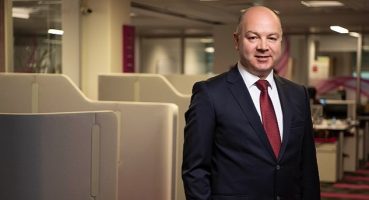 Hayat, üretiminde, deniz suyunu arıtarak su kaynaklarını koruyor