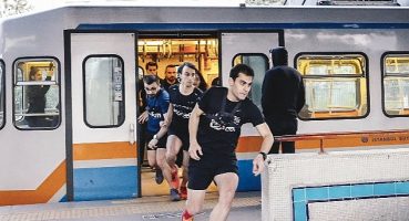 İstanbul metrosunda nefes kesen yarış