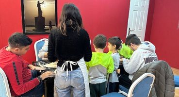 Narlıdere'de Otizmli Bireylere Sanatla Terapi