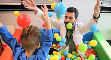 Özel gereksinimli çocuk ve ergenlere ihtiyaç duydukları alanlarda destek veriliyor