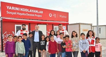 “Yarını Kodlayanlar", Depremzede Çocukları Teknolojinin Gücüyle Hayata Bağlayacak