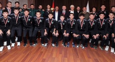 Başkan Büyükakın, Şampiyonları tebrik etti