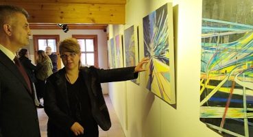 Gölcük Belediye Başkanı Ali Yıldırım Sezer, Yalı Evleri'nde Doc. Dr. Nilgün Keskin Şenel'in kişisel resim sergisi açılışını gerçekleştirdi.