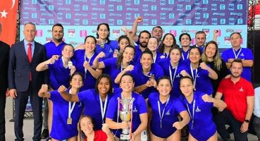 İzmir'in süper kızları