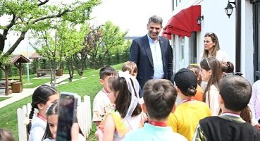 Kartepe Belediye Başkanı Av.M.Mustafa Kocaman Derbent İlkokulu Folklör Ekibi öğrencilerini misafir etti