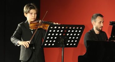 Kemanın genç yeteneği izleyenleri büyüledi