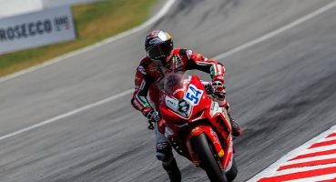 Red Bull Sporcusu Bahattin Sofuoğlu'ndan Kariyerinin İlk Zaferi