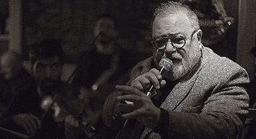 Adil Akbaşoğlu: Özgürlük İçin Şarkılar Yazan Bir Sanatçı