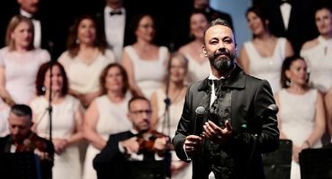 Aliağa Belediyesi Sanatevi TSM Korosu'ndan 'Unutulmaz Şarkılar'